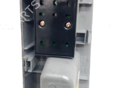 Left front window switch KIA SORENTO I (JC) 2.5 CRDi | BP36539887I27 - Image 2