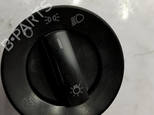 Hovedlysbryter VW POLO IV (9N_, 9A_) 1.4 16V (101 hp) 32108248