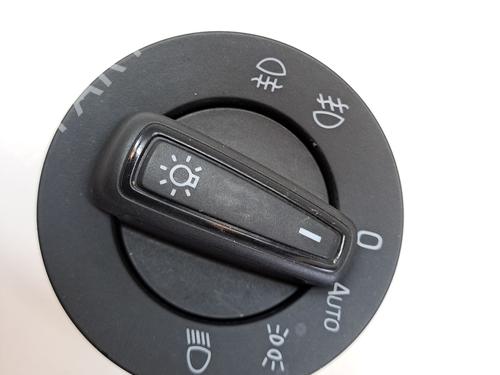 Used Headlight switch TOYOTA AVENSIS Saloon (_T27_) 2.0 D-4D (ADT270_, ADT270R) (126 hp) 23363416