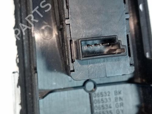 Right front window switch BMW 1 (E87) 118 i | BP23385660I26 