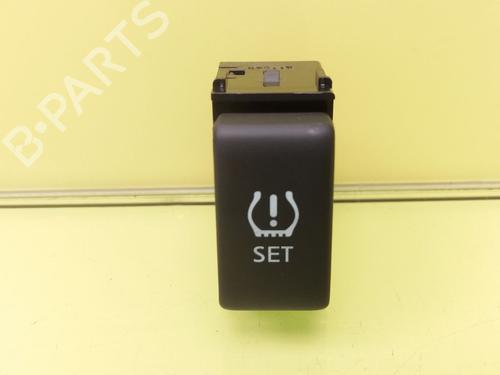 Used Switch NISSAN MICRA IV (K13K, K13KK) 1.2 (80 hp) 23935483