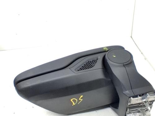 Bracciolo centrale Bracciolo centrale BMW X1 (F48) sDrive 18 d (150 hp) 35977236 35977236