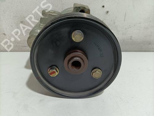 Used Steering pump RENAULT MEGANE I Classic (LA0/1_) 1.9 dTi (LA08, LA0N, LA0K) (98 hp) 25465272