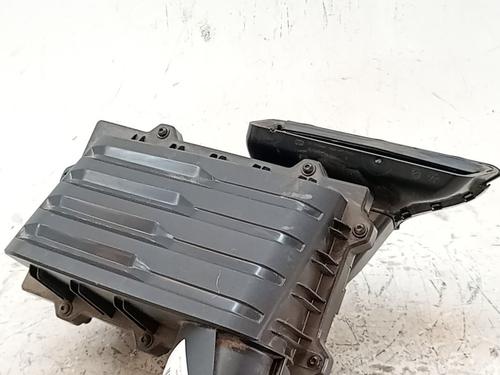 Used Air filter box Air filter box 39136849 39136849