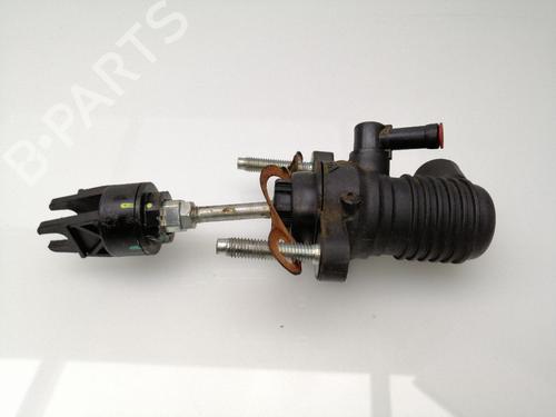 Clutch slave cylinder TOYOTA HILUX VIII Pickup (_N1_) 2.4 D 4WD (GUN125_, GUN125R) | BP26315798M113 