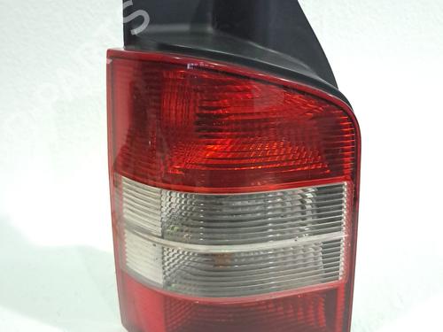 Venstre Baklys VW MULTIVAN T5 (7HM, 7HN, 7HF, 7EF, 7EM, 7EN) 2.5 TDI (130 hp) 23976107