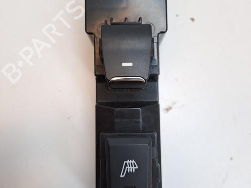Used Right rear window switch HYUNDAI TUCSON (TL, TLE) 1.6 T-GDi (177 hp) 23286205