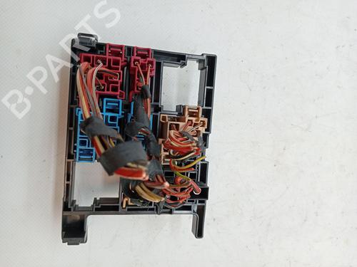 Used Fuse box VW TIGUAN (5N_) 2.0 TDI (140 hp) 23358030