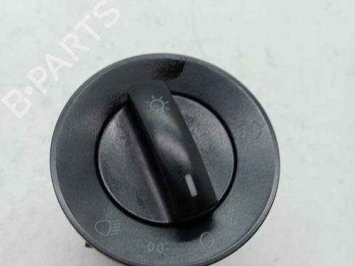 Used Headlight switch VW POLO (9N_, 9A_) 1.2 12V (64 hp) 23352569