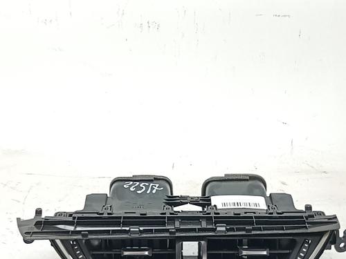 air-vent-toyota-c-hr-_x1_-2016-39740818 main image