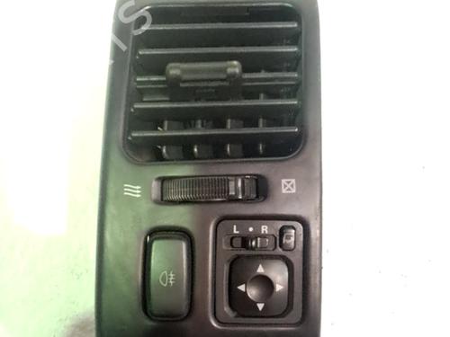 Luftventil MITSUBISHI PAJERO III (V7_W, V6_W) 3.2 Di-D (V68W) (160 hp) 32257952