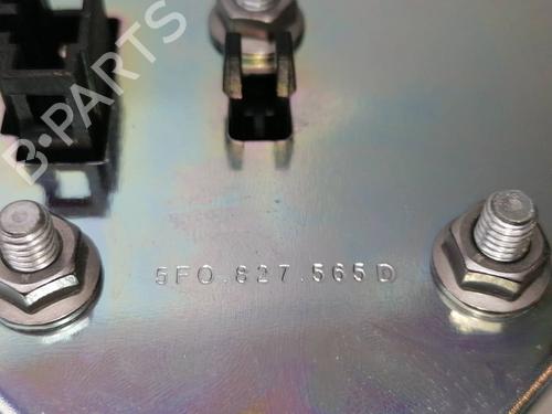 Tailgate handle SEAT LEON ST (5F8) 2.0 TDI | BP23940009C132 