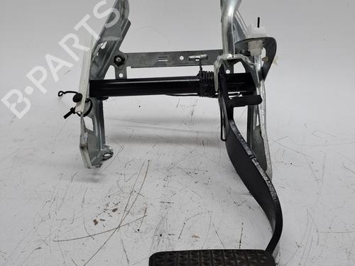 Used Break pedal FIAT CROMA (194_) 1.9 D Multijet (194AXC1B, 194AXC12) (150 hp) 23376312