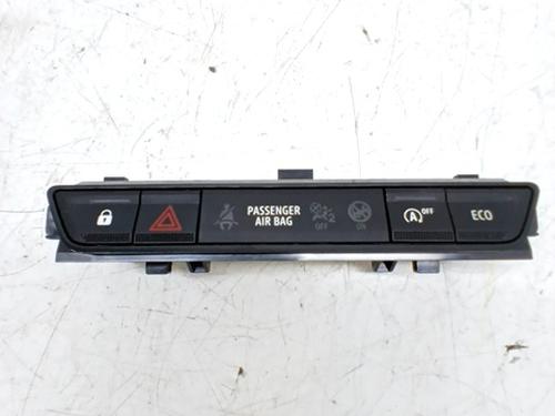 Used Warning switch DACIA SANDERO III 1.0 TCe 90 (91 hp) 31090143