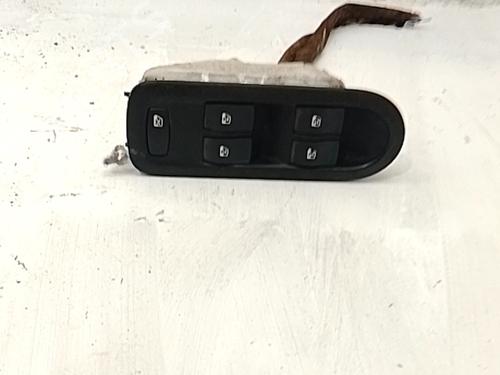 Used Left front window switch Left front window switch RENAULT MEGANE II Estate (KM0/1_) 1.5 dCi (KM02, KM13) (101 hp) 34507877 34507877