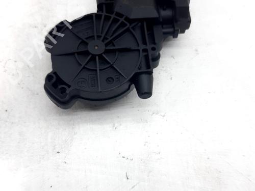 Used Right front window motor Right front window motor RENAULT MEGANE II Estate (KM0/1_) 1.5 dCi (KM02, KM13) (101 hp) 34507883 34507883