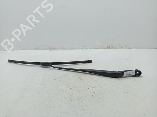 Used Front windshield wiper arm HYUNDAI i30 (GD) 1.6 CRDi (110 hp) 23356266