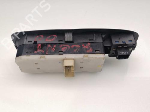 Fensterheberschalter links vorne für HYUNDAI ACCENT II (LC) 1.3 (75 hp) 23448880