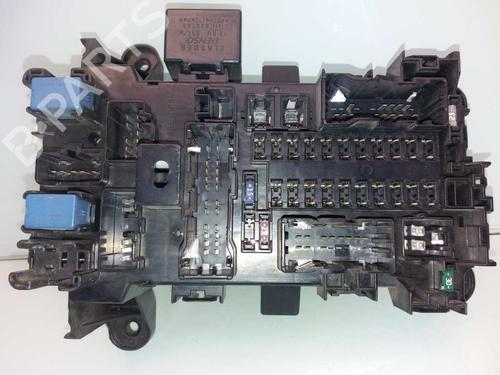 Used Fuse box SUZUKI GRAND VITARA II (JT, TE, TD) 1.9 DDiS All-wheel Drive (JT419, TD44, JB419WD, JB419XD,... (129 hp) 23385966