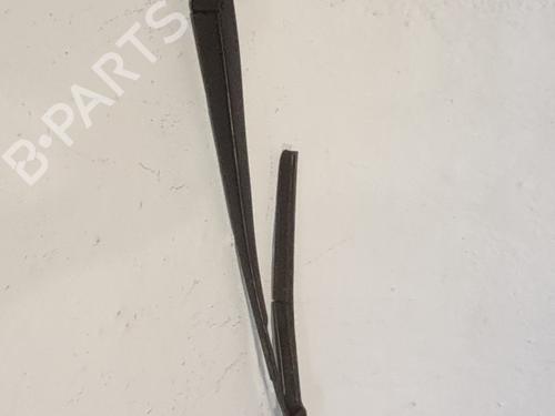 Used Front windshield wiper arm Front windshield wiper arm 37245579 37245579