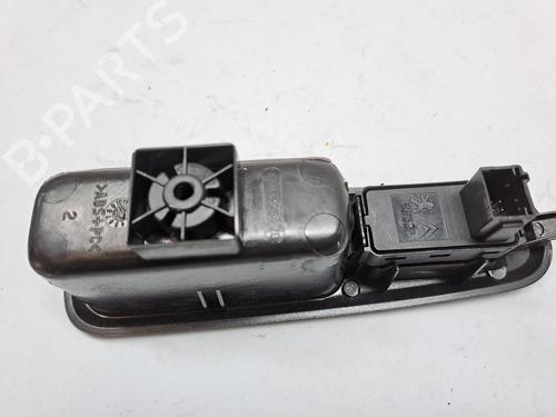 Right rear window switch PEUGEOT 5008 (0U_, 0E_) 2.0 HDi 150 / BlueHDi 150 | BP24108234I28 
