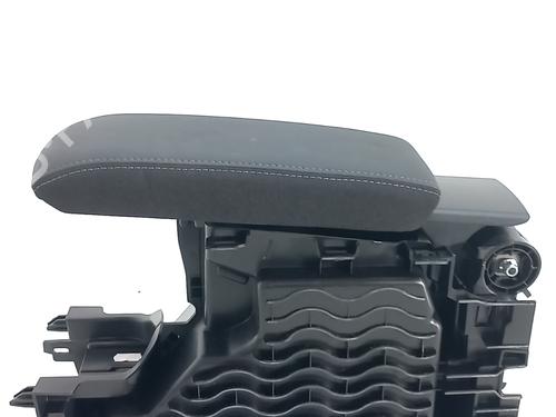 Used Armrest / Center console PEUGEOT 2008 II (UD_, US_, UY_, UJ_, UR_, UC_) 1.2 PureTech 100 (USHNK) (101 hp) 32285513