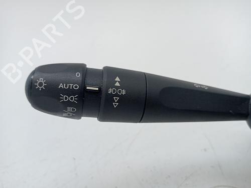 Switch CITROËN C4 CACTUS 1.5 BlueHDi 100 | BP23368238I30 