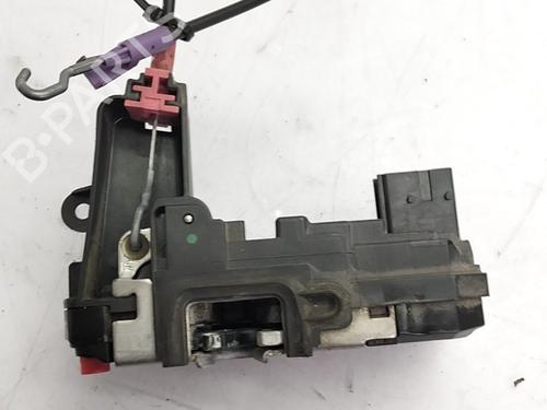 Højre bagtil lås Højre bagtil lås OPEL VECTRA A Hatchback (J89) 1.7 D (F68, M68) (60 hp) 36407774 36407774