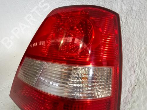 Høyre baklys KIA SORENTO I (JC) 2.5 CRDi 4WD | BP29557741C35 