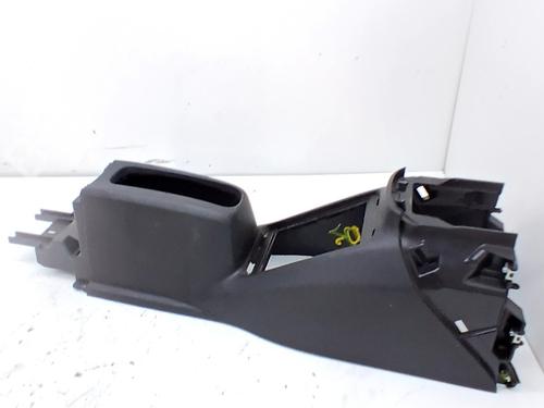 middle-console-smart-fortwo-convertible-453-2015-37288739 main image