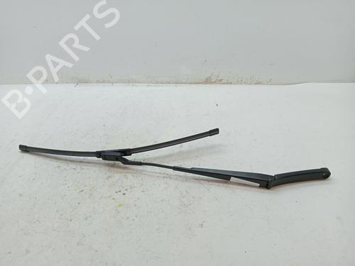 Used Front windshield wiper arm VW PASSAT B6 (3C2) 2.0 TDI 16V (140 hp) 23357042