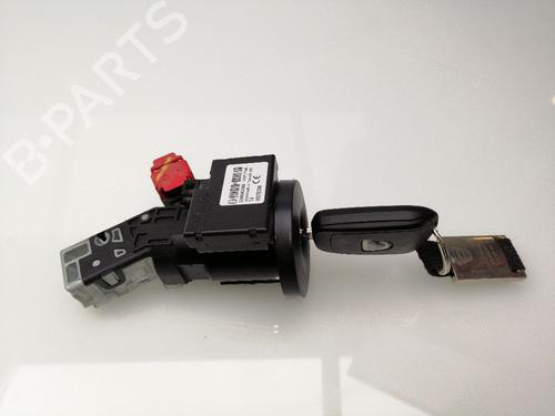 Used Ignition barrel DACIA SANDERO II 1.5 dCi 75 / Blue dCi 75 (B8JW, B8M4, B8AH, B8M7, B8M6) (75 hp) 23380979