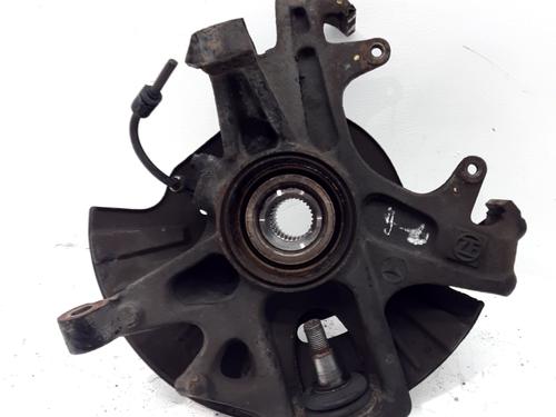 Used Left front steering knuckle MERCEDES-BENZ M-CLASS (W163) ML 270 CDI (163.113) (163 hp) 32106594