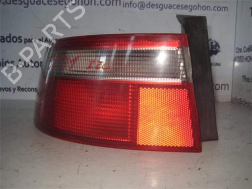 Used Left taillight HONDA ACCORD V (CE, CF_, CD) 2.0 i LS (CE8) (131 hp) 25465533