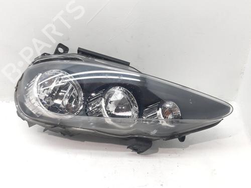 Used Right headlight Right headlight ALFA ROMEO 147 (937_) 1.9 JTDM 8V (937.AXD1A, 937.AXU1A, 937.BXU1A) (120 hp) 33761485 33761485