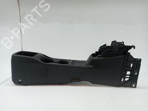 Used Armrest / Center console NISSAN MICRA V (K14) 1.0 IG-T 100 (101 hp) 24130037