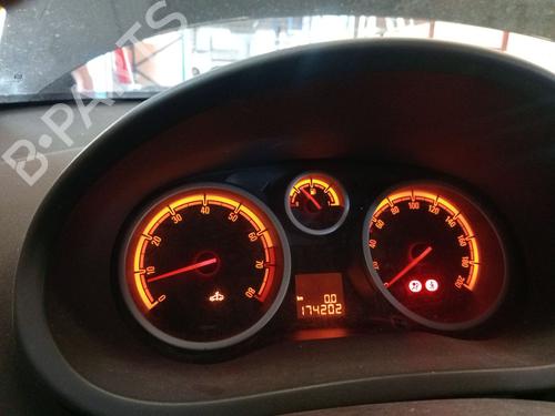 Compteur de vitesse OPEL CORSA D (S07) 1.2 (L08, L68) (80 hp) 23369526