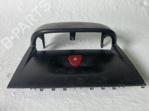 warning-switch-citroen-jumpy-ii-van-2007-2008-2009-2010-2011-2012-2013-2014-2015-2016-40548998 main image
