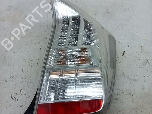 Używane Lampa tylna prawa TOYOTA YARIS (_P9_) 1.8 VVTi (ZSP90_, ZSP90R) (133 hp) 29229074