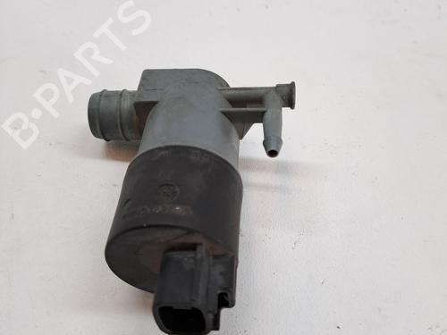 Washer pump TOYOTA YARIS (_P13_) 1.3 (NSP130_, NSP130) | BP24172244E24 