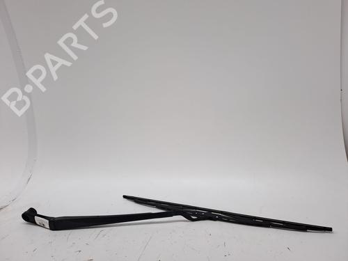 Used Front windshield wiper arm HYUNDAI i30 (GD) 1.4 CRDi (90 hp) 23362176