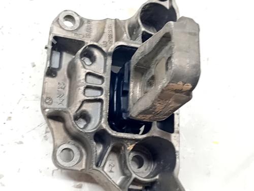 Apoio da caixa OPEL CORSA F (P2JO) 1.2 Turbo Hybrid (68) (136 hp) 31267039