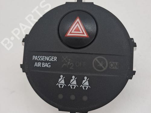 Used Warning switch TOYOTA YARIS (_P13_) 1.3 (NSP130_, NSP130) (99 hp) 24172007