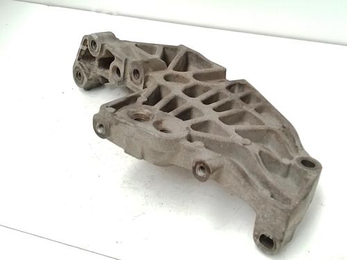 Used Engine mount Engine mount NISSAN PRIMASTAR Van (X83) 2.0 dCi 115 (114 hp) 39740875 39740875
