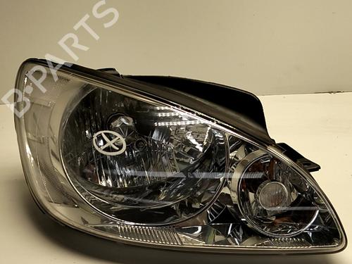 Used Right headlight HYUNDAI GETZ (TB) 1.5 CRDi (88 hp) 31062220