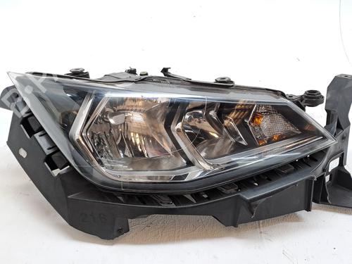 Used Right headlight SEAT ARONA (KJ7, KJP) 1.0 TGi (90 hp) 28959389