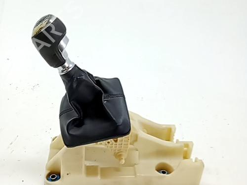 Used Gear lever HYUNDAI i30 (GD) 1.4 CRDi (90 hp) 30121061