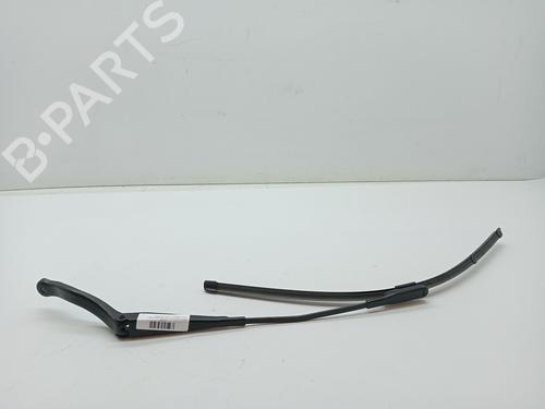 Used Front windshield wiper arm OPEL CORSA E (X15) 1.4 (08, 68) (90 hp) 23354503