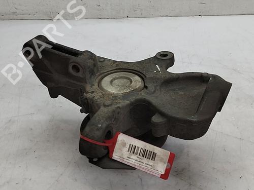 Used Right front steering knuckle Right front steering knuckle MERCEDES-BENZ SPRINTER 3,5-t Van (B906) 313 CDI (906.631, 906.633, 906.635, 906.637) (129 hp) 36540296 36540296