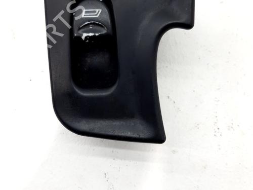 right-front-window-switch-alfa-romeo-147-937_-2000-2001-2002-2003-2004-2005-2006-2007-2008-2009-2010-32105618 main image